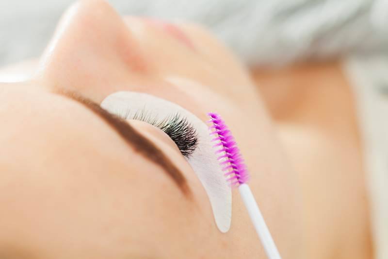 Correction of eyelash extensions for a perfect look